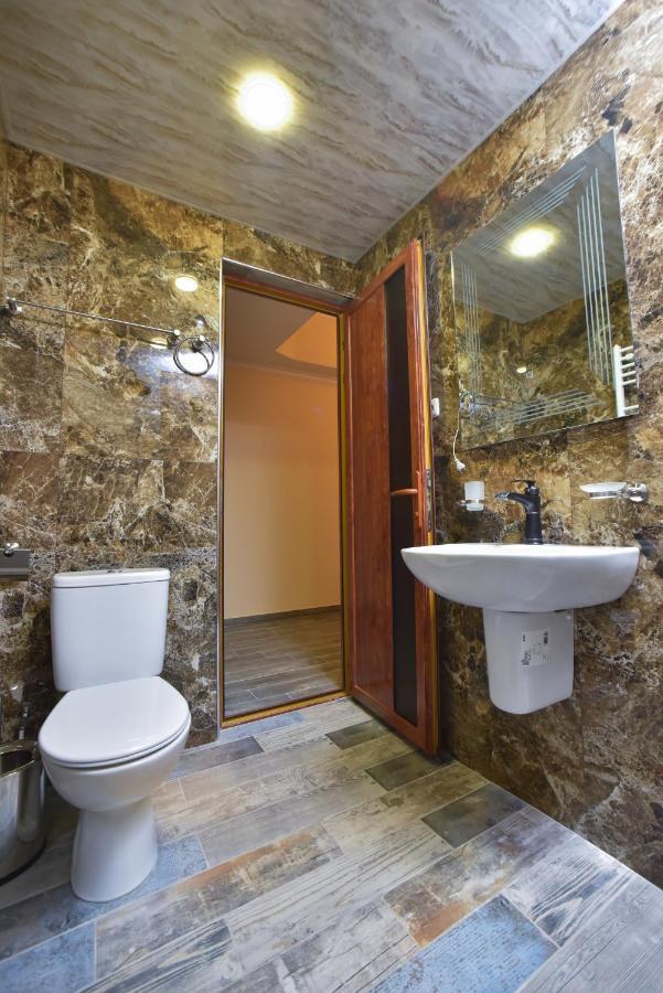 Altunyan Hotel Jerevan Eksteriør bilde